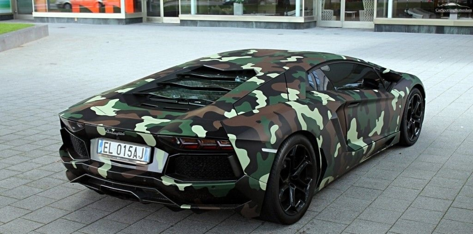 Lamborghini Aventador камуфляж