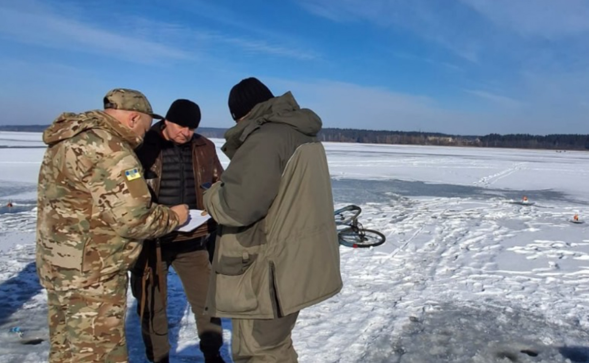 У Малині риболовля на щуку закінчилась штрафом