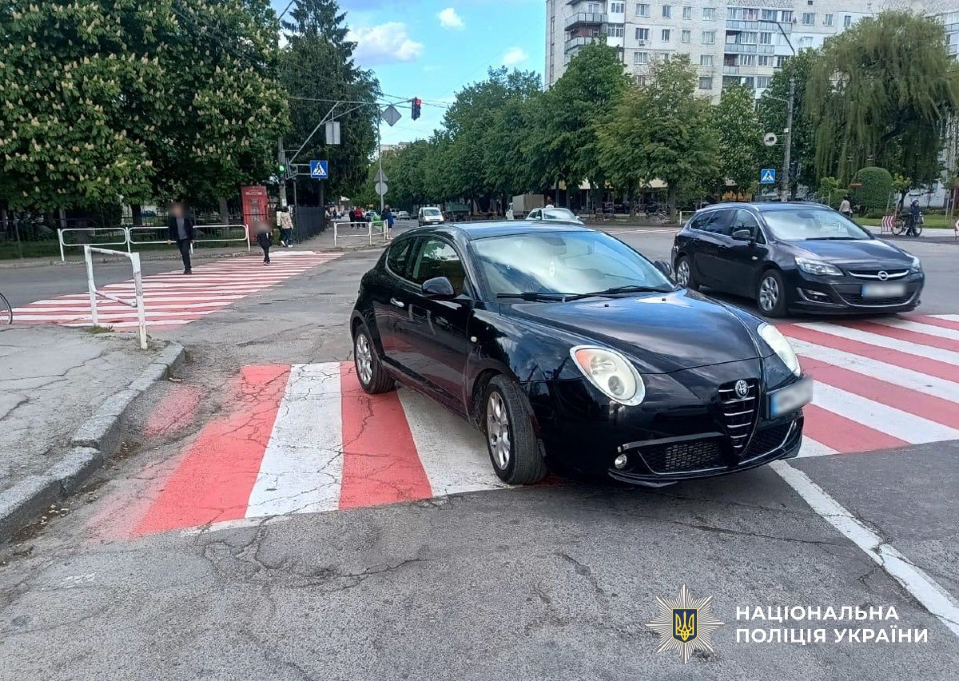 За кермом «Alfa Romeo» не побачила пенсіонерку: ДТП у центрі Звягеля
