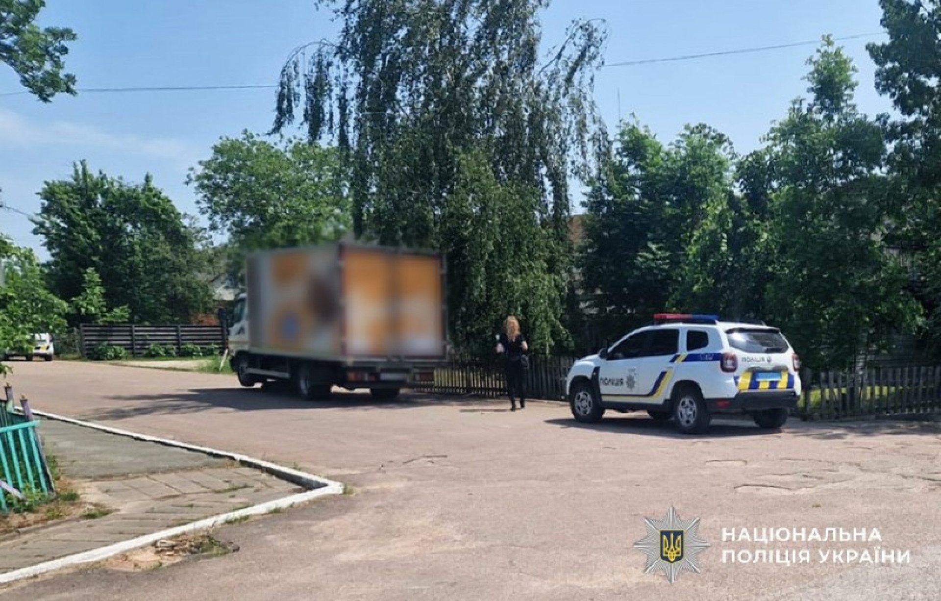 У Житомирському районі вантажівка наїхала на пенсіонерку: жінка загинула