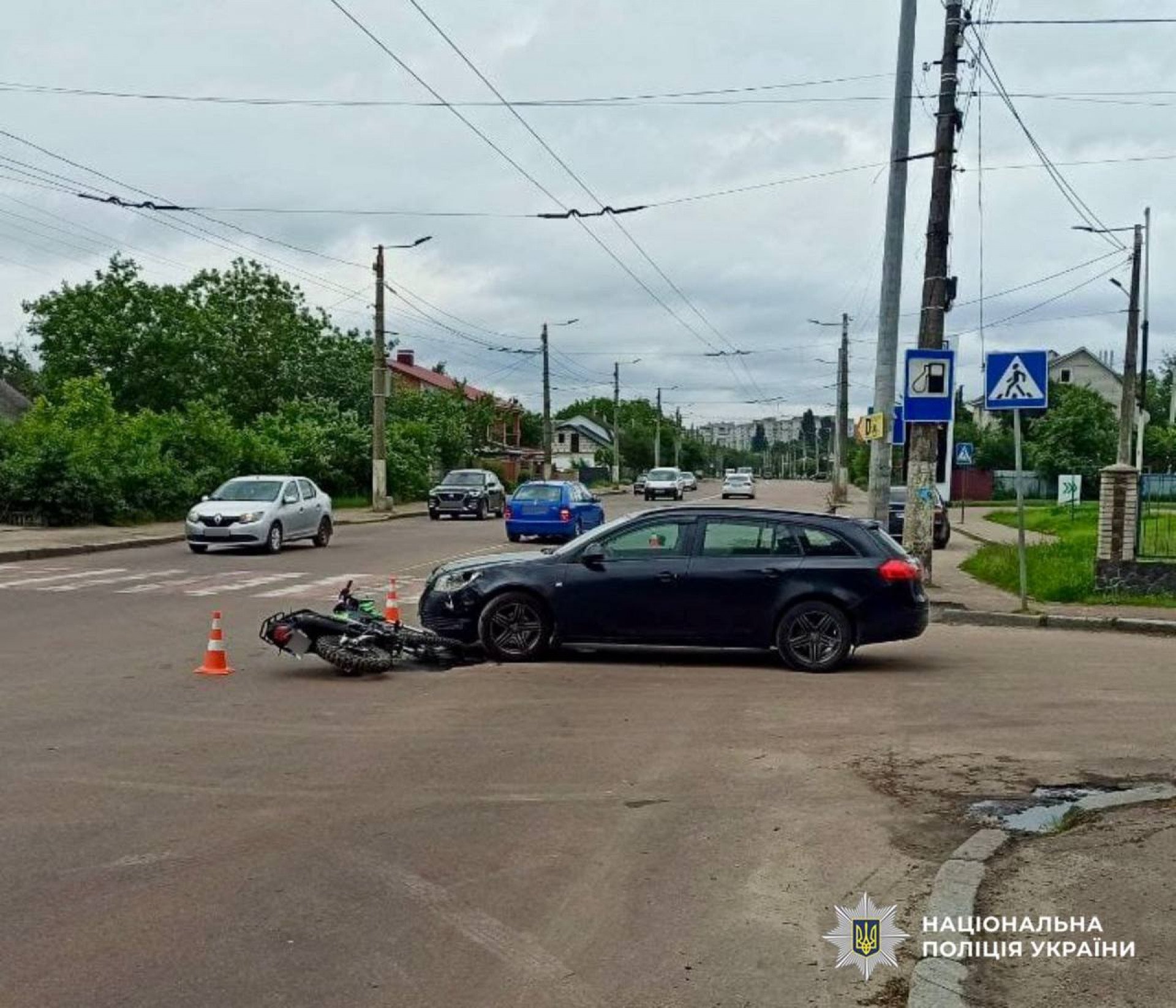 Неповнолітній на мотоциклі та автівка зіткнулися в центрі Житомира