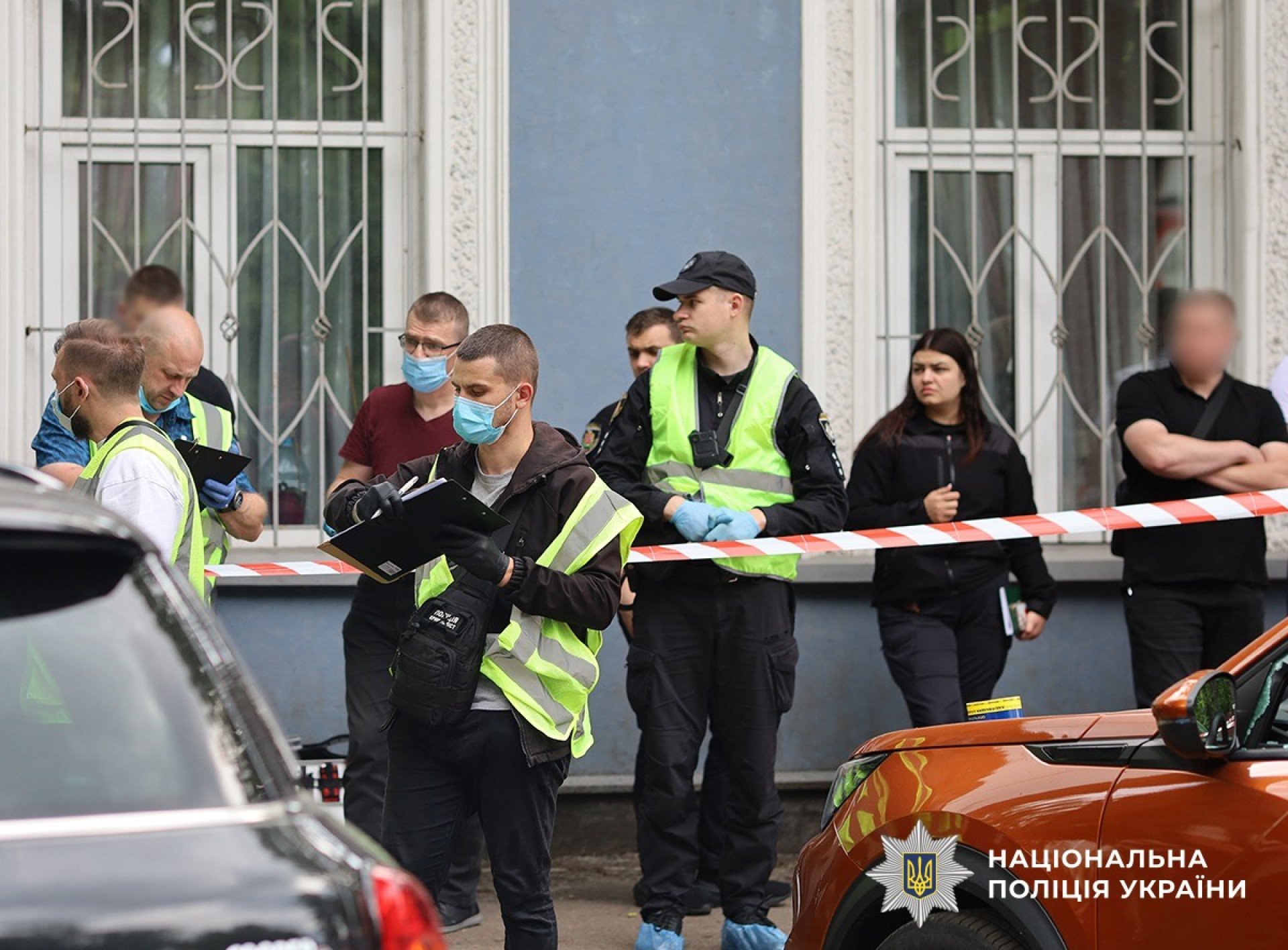 Підозру в умисному вбивстві вручили родичам чоловіка, який у центрі Житомира вбив колишню дружину та себе