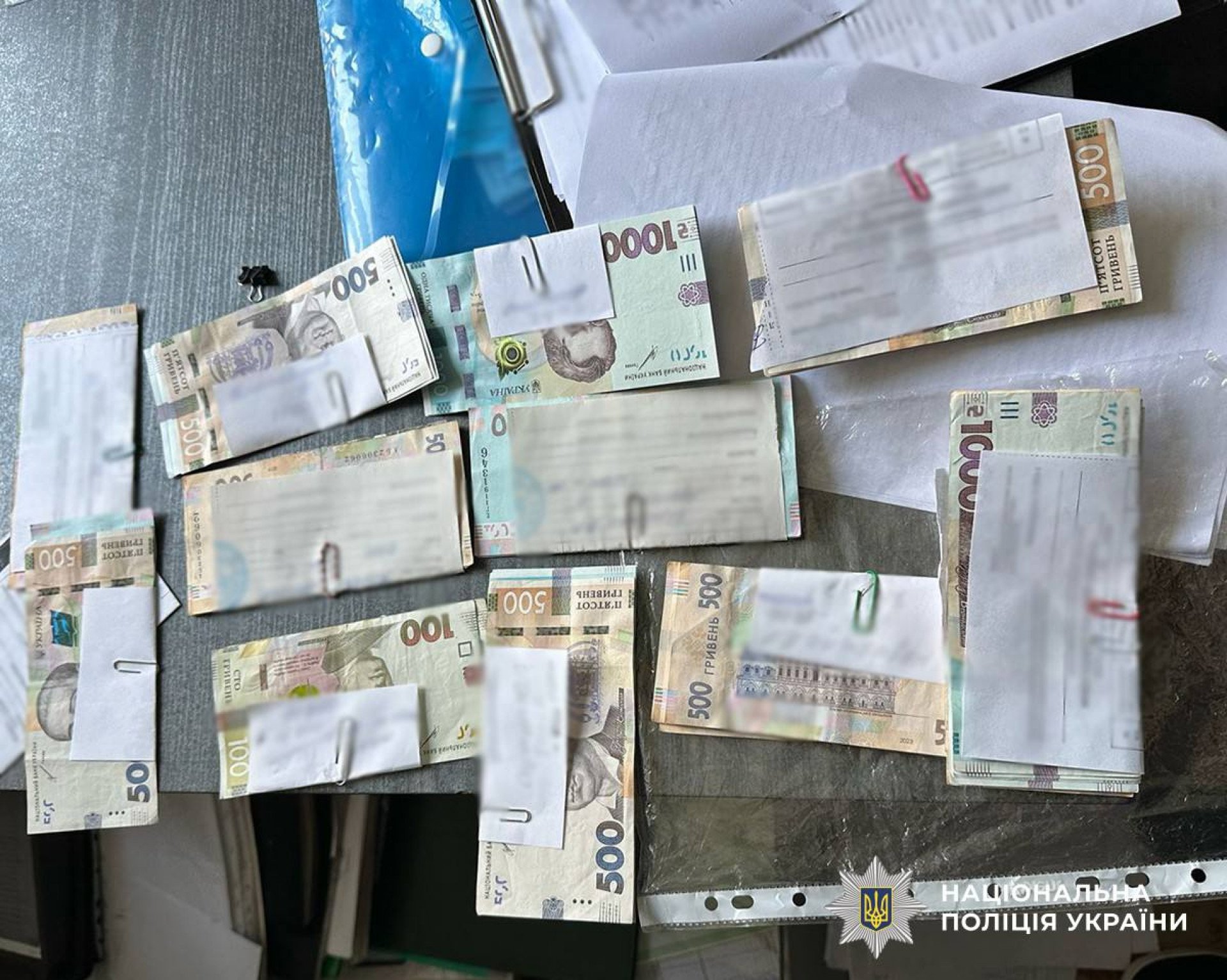 Хабар за іспит на водійські права: у Коростені викрили директора автошколи