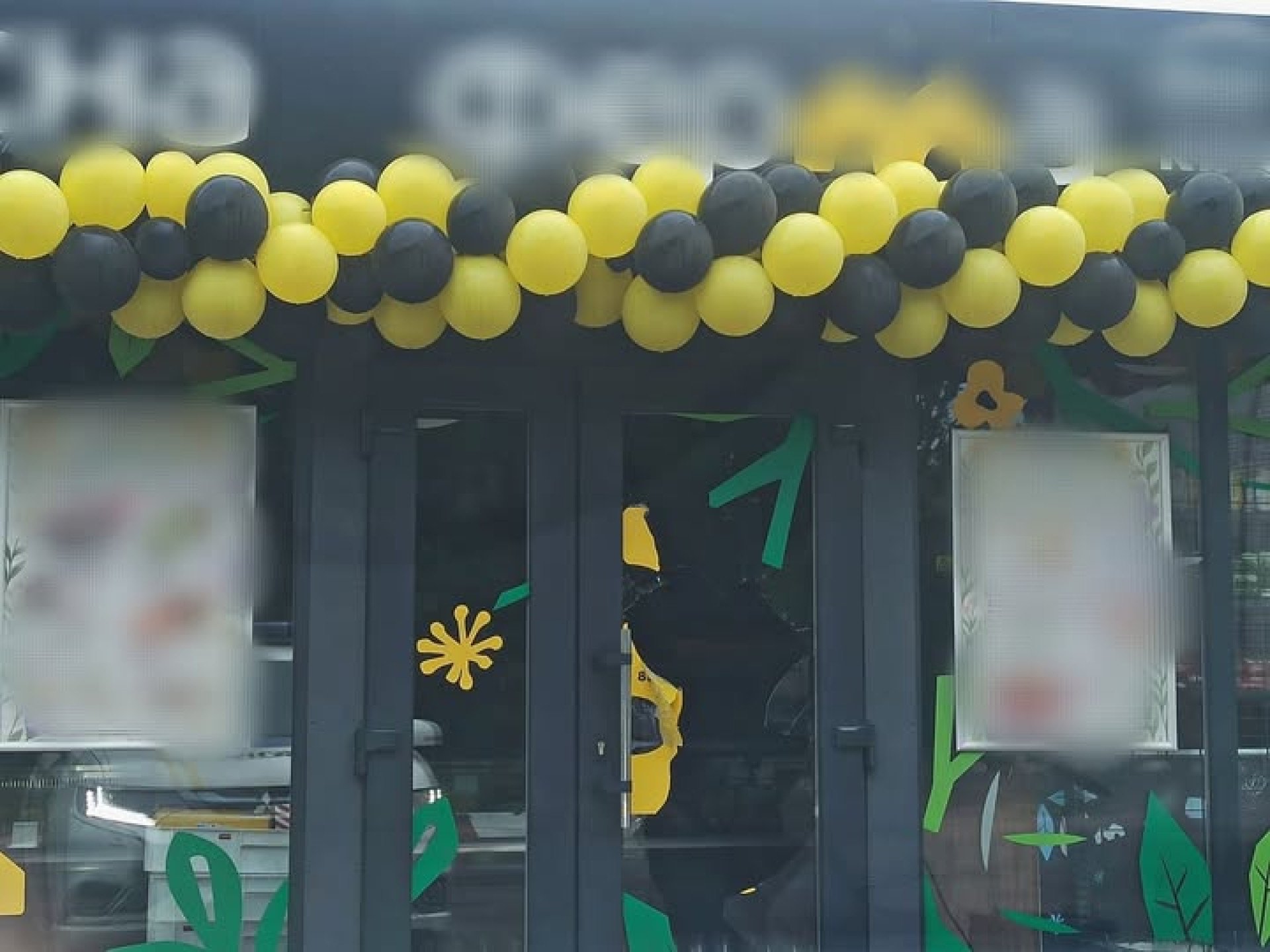 На Житомирщині 16-річний хлопець обікрав два магазини, щоб виплатити власні борги