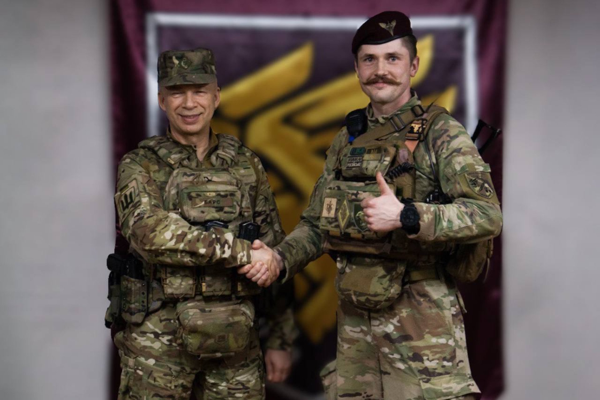Нагрудним знаком «Сталевий хрест» нагороджено капітана Захара Маковського, 13 ОДШБ із Житомира
