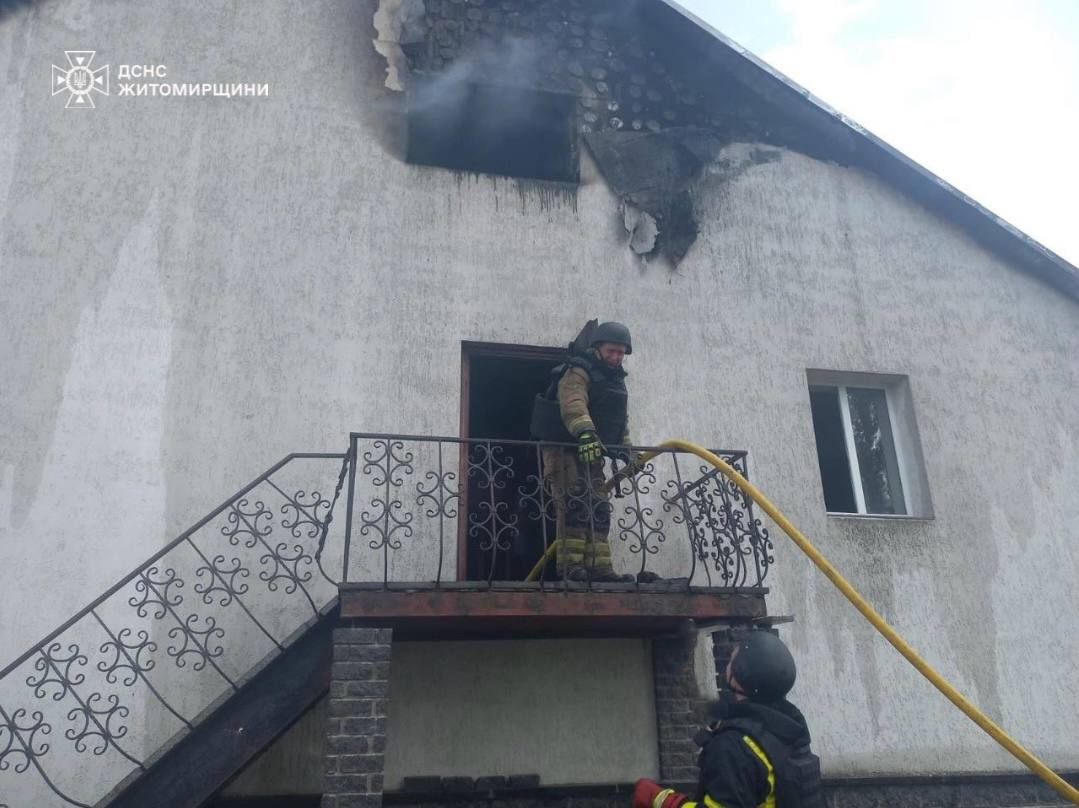 Ворожий обстріл Житомирщини у ніч на 1 червня: пошкоджено 10 об'єктів. ОНОВЛЮЄТЬСЯ