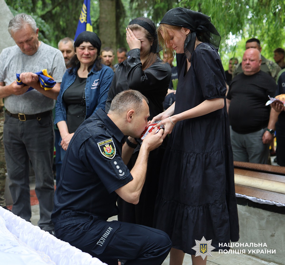 На Житомирщині прощалися із полеглим на фронті поліцейським Віталієм Боряченком
