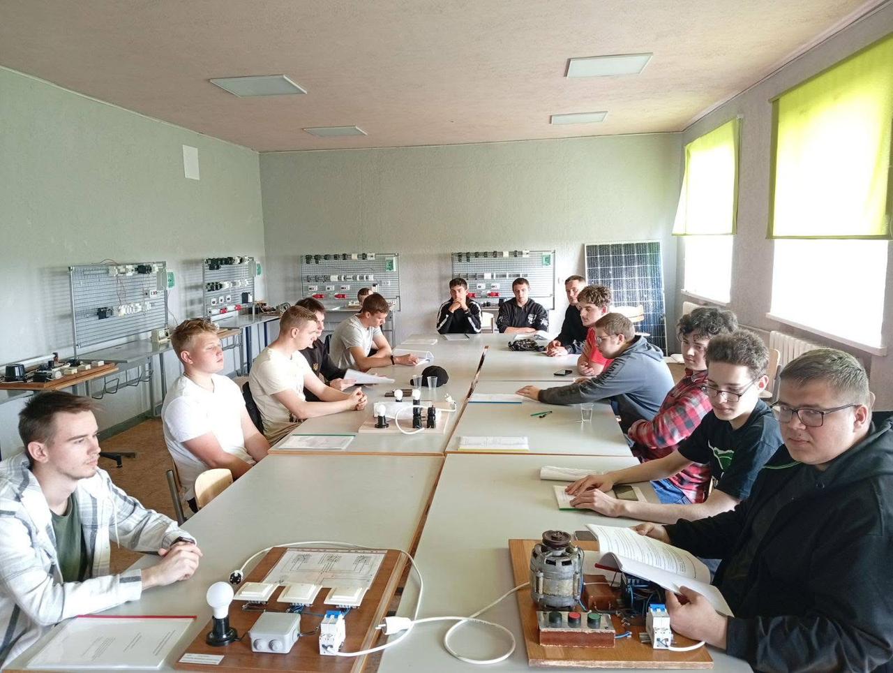 2 600 випускників закладів профосвіти цьогоріч завершили навчання на Житомирщині: які найпопулярніші професії