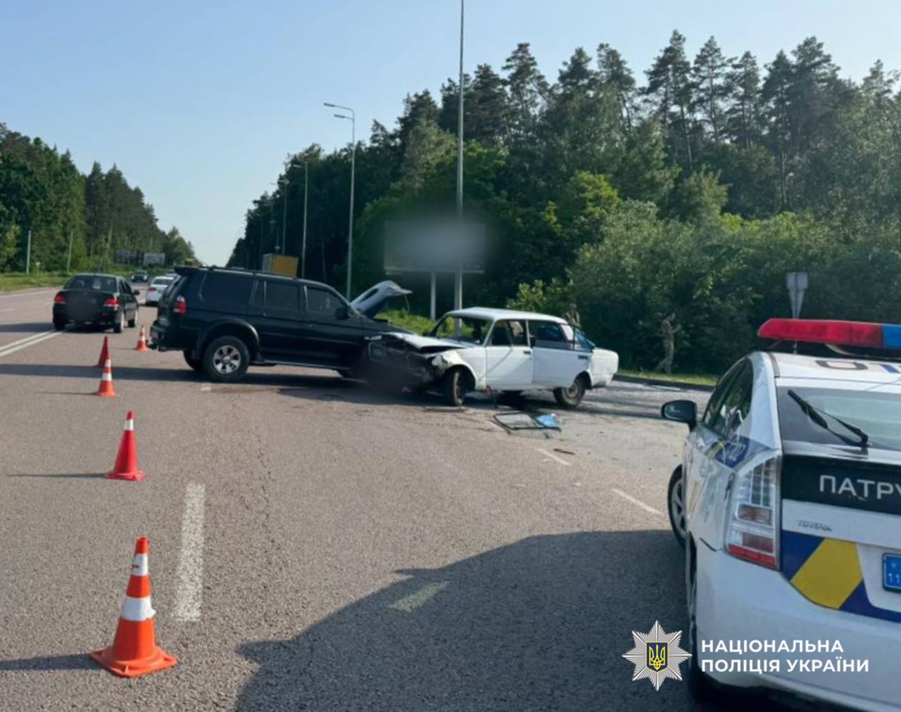 На Житомирщині п'яний водій вилетів на зустрічну смугу і зіткнувся з позашляховиком: від травм помер пасажир