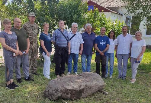 На Житомирщині знайшли стародавню «кам’яну бабу»