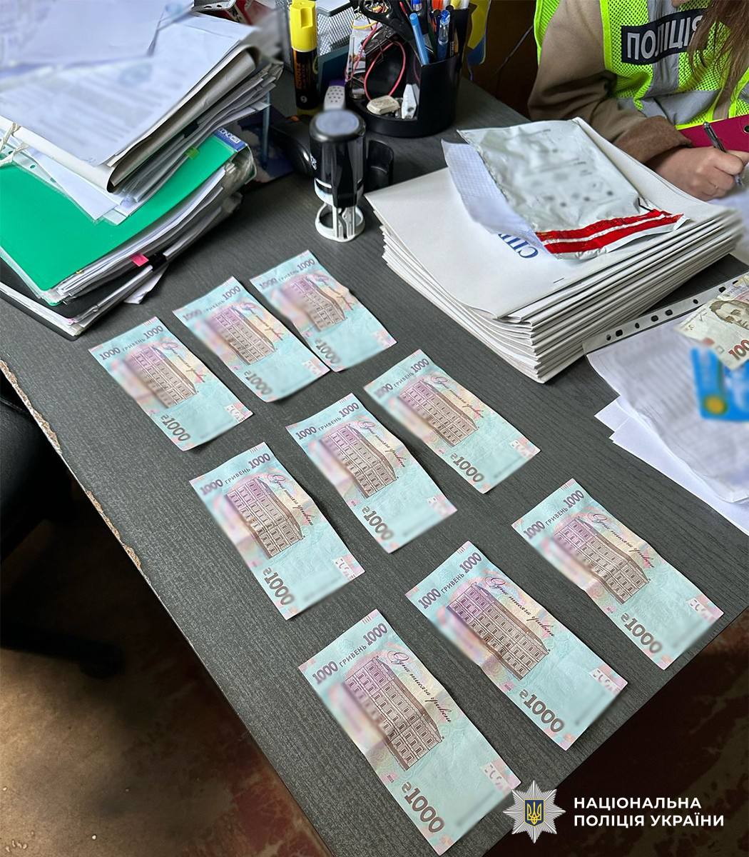 Хабар за іспит на водійські права: у Коростені викрили директора автошколи