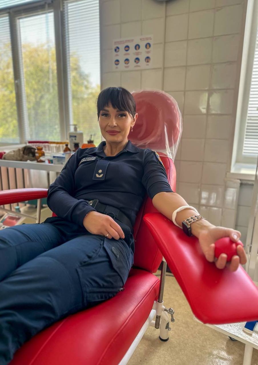 Поліцейські та рятувальники Житомирщини здали кров, щоб врятувати життя